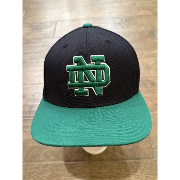 Top Of The World Two Tone Green Black Notre Dame Fighting Irish SnapBack Hat NWT - Picture 2 of 9